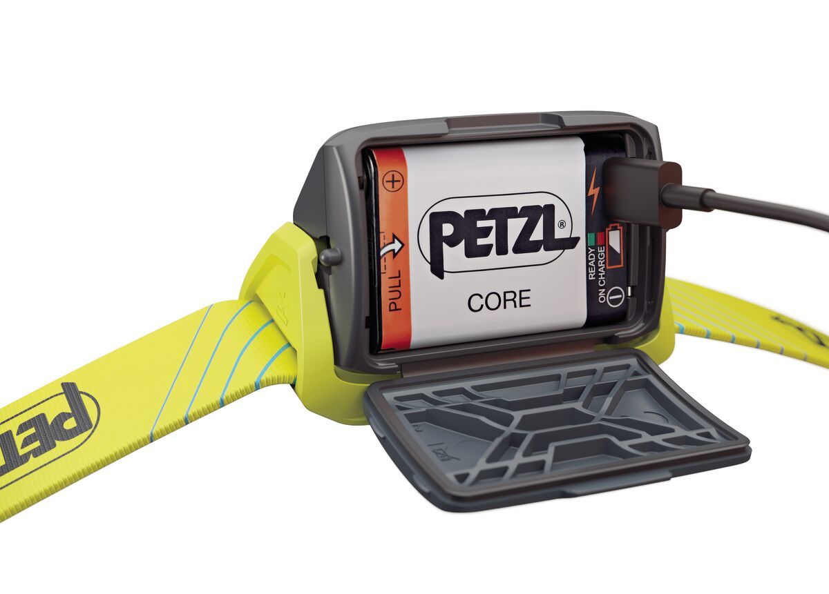 Linterna Frontal Petzl Tikka Core 450 Lumenes Hybrid Con Bateria 2023